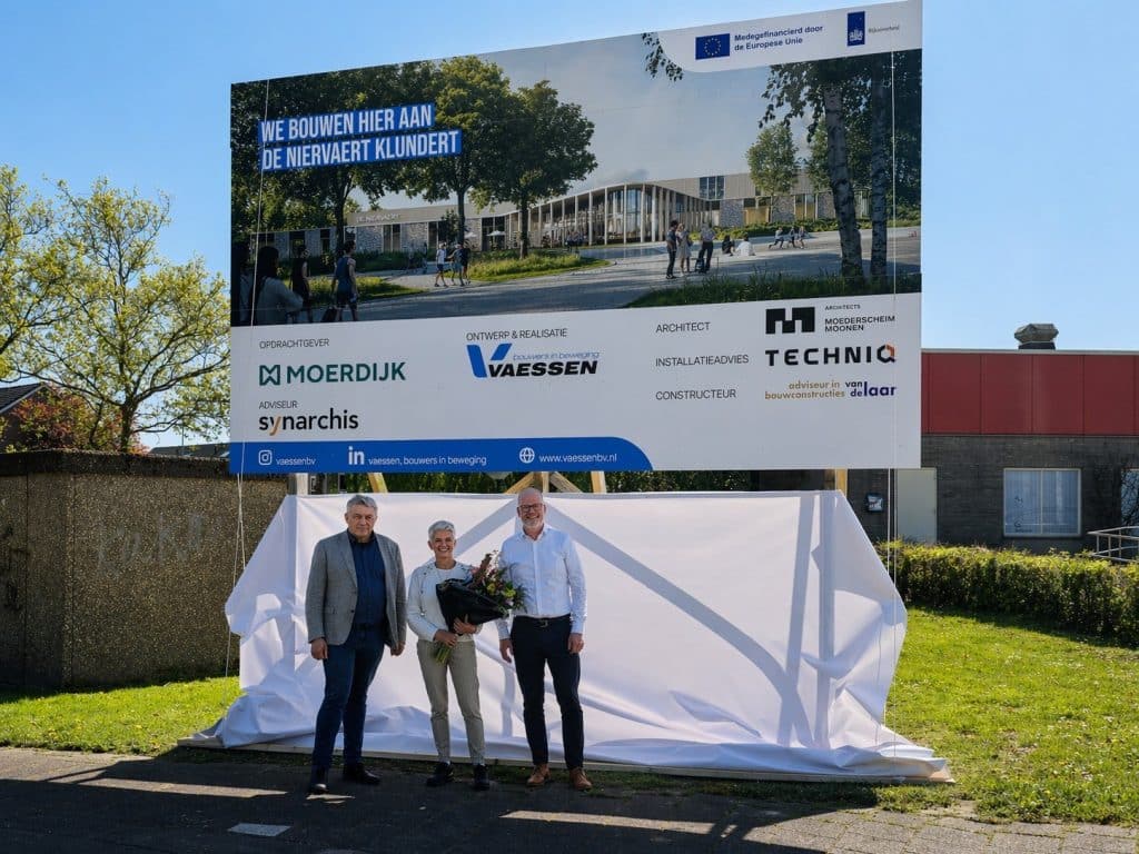 Feestelijke onthulling bouwbord MFA De Niervaert