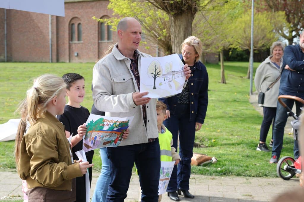 Informatiebijeenkomst en onthulling bouwbord MFA Zevenbergschen Hoek