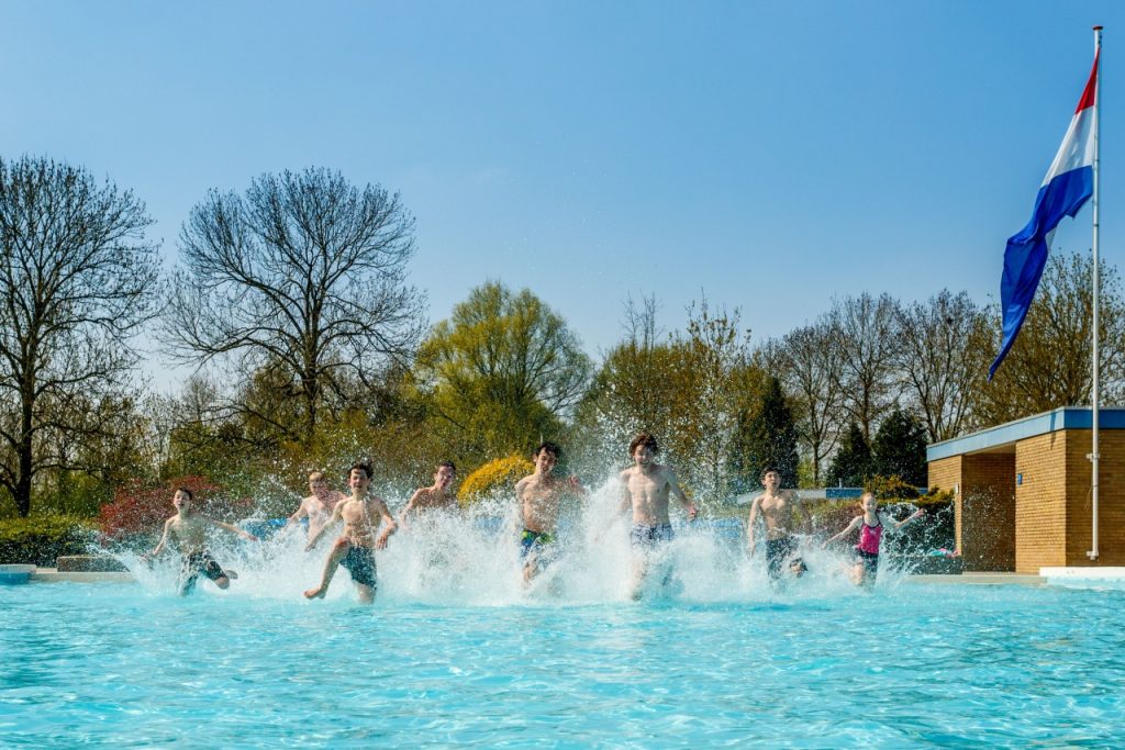 Help mee om buitenbad De Bosselaar in Zevenbergen klaar te maken voor de toekomst